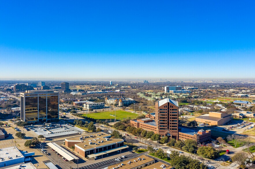 14131 Midway Rd, Addison, TX à louer - Aérien - Image 3 de 51