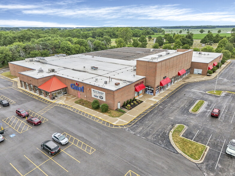 221 Summit St, Celina, OH for lease - Building Photo - Image 2 of 10