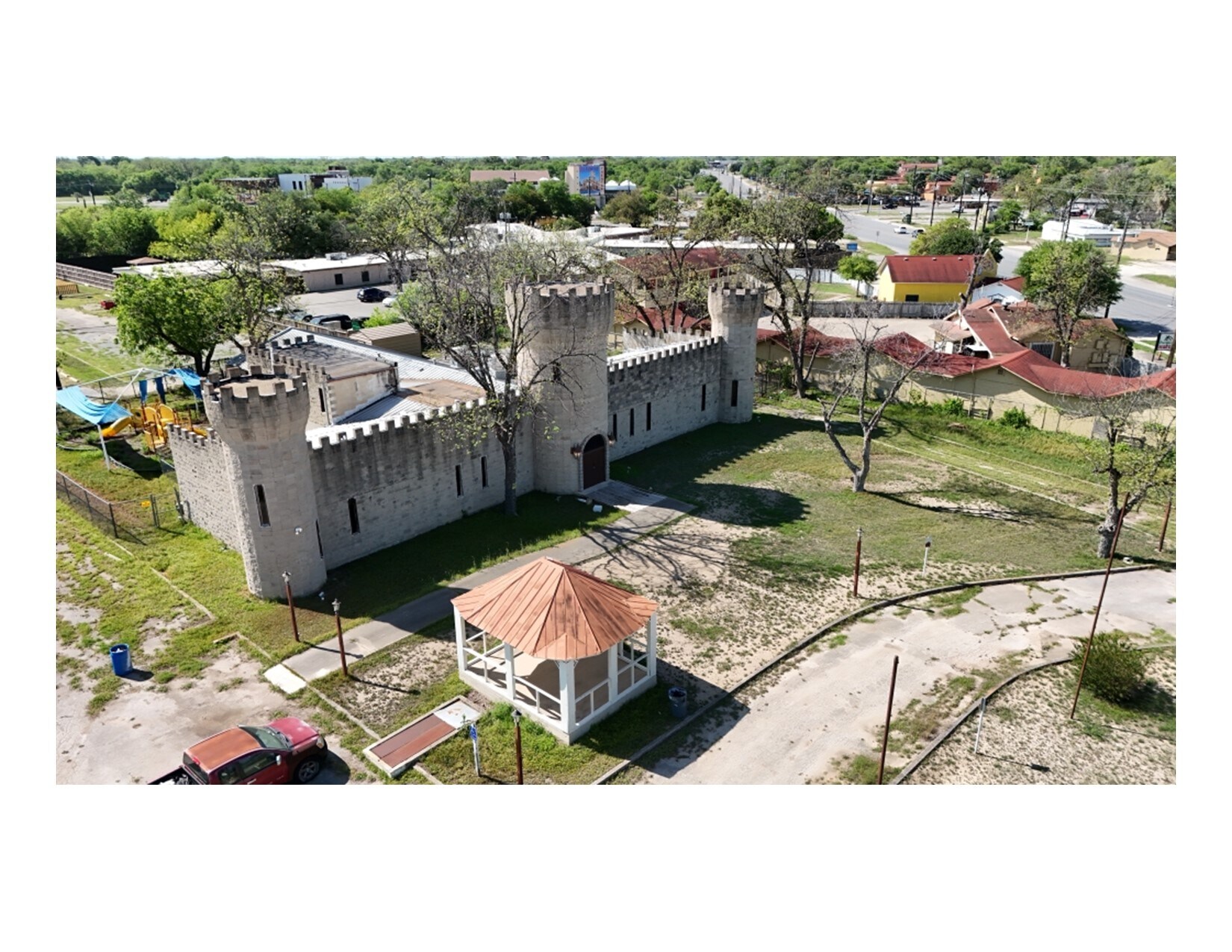 250 Kelly Dr, San Antonio, TX à vendre Photo du bâtiment- Image 1 de 6