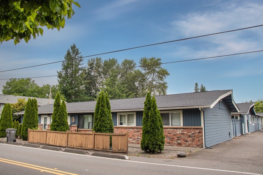808 I St NE, Auburn, WA à vendre - Photo du bâtiment - Image 2 de 9