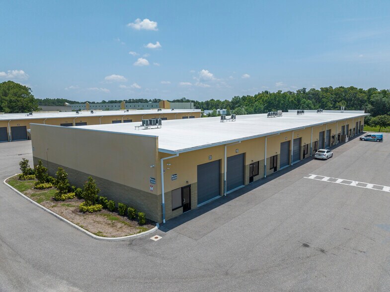 3928 Anchuca Dr, Lakeland, FL à louer - Photo du bâtiment - Image 3 de 5