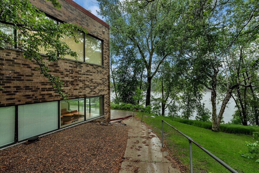 10 Riverside Ave S, Sartell, MN à louer - Photo du bâtiment - Image 3 de 22