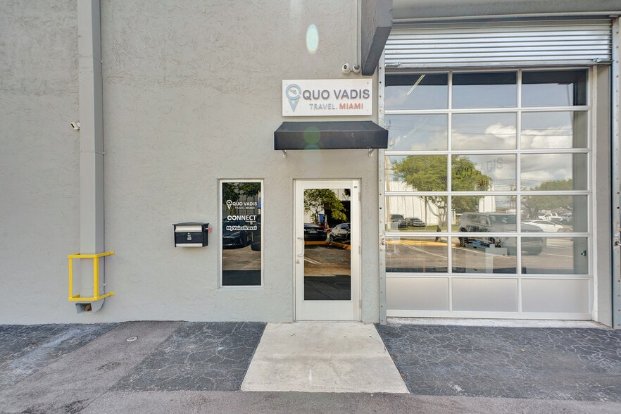 5705-5785 NW 84th Ave, Miami, FL for lease - Building Photo - Image 3 of 18