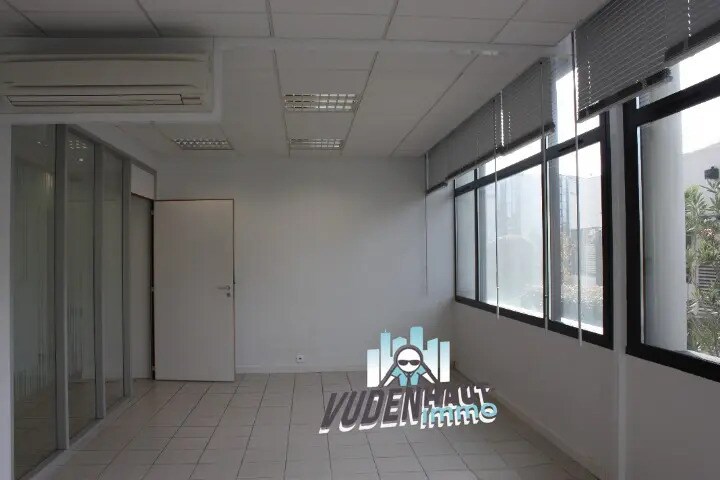 Retail in Toulouse for lease - Interior Photo - Image 3 of 9