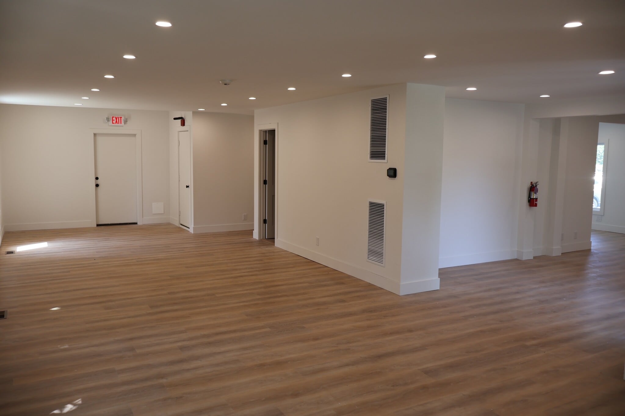 32 Chichester Ave, Center Moriches, NY for lease Building Photo- Image 1 of 2