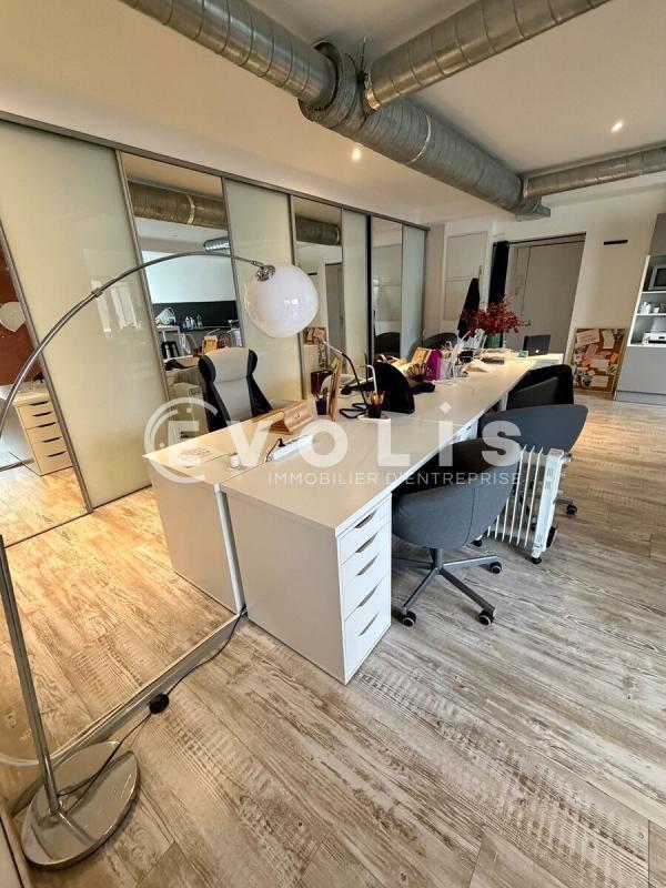 Office in Bordeaux for lease Interior Photo- Image 1 of 6
