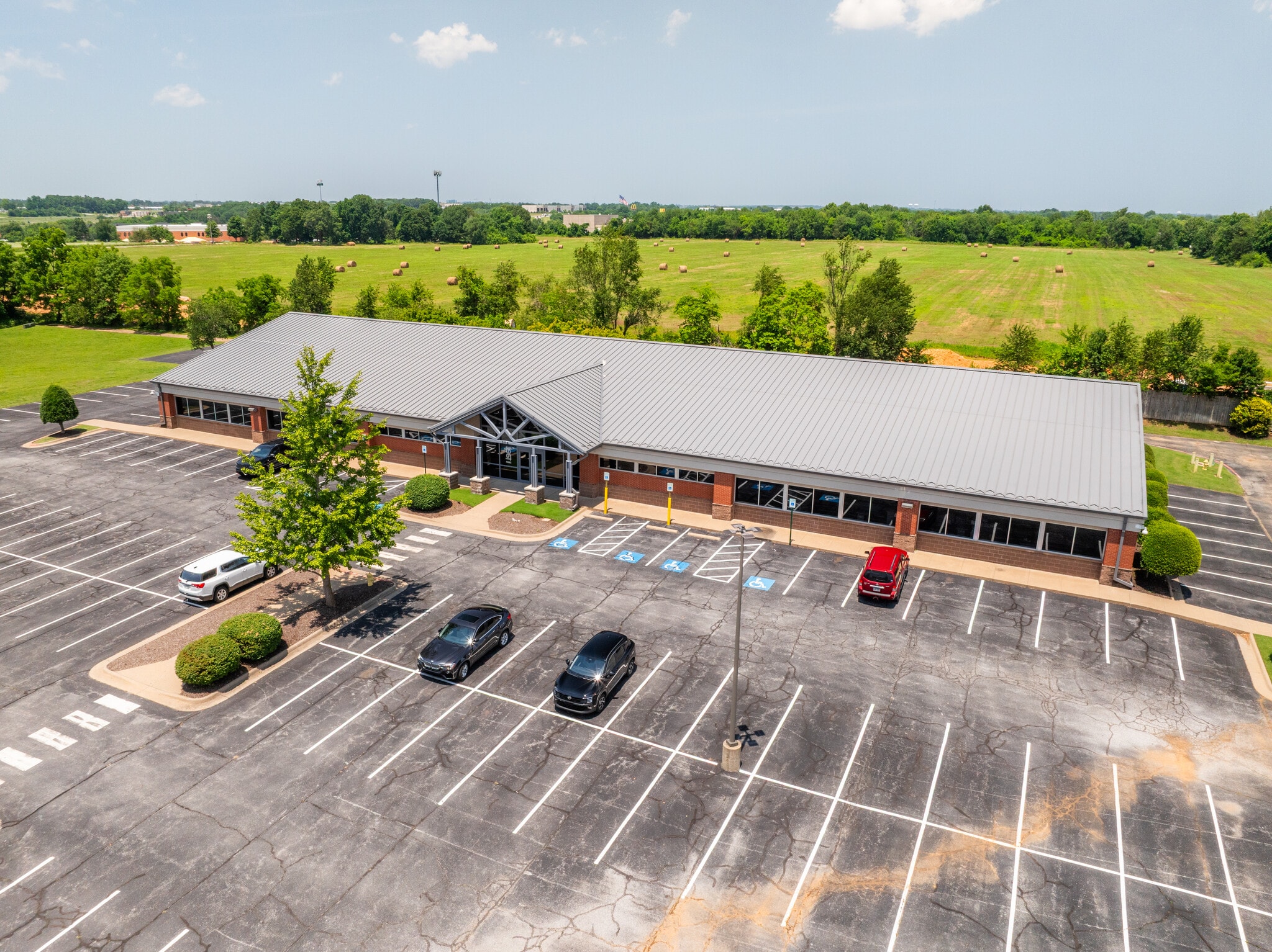 224 JB Hunt Corporate Dr, Lowell, AR for sale Building Photo- Image 1 of 6