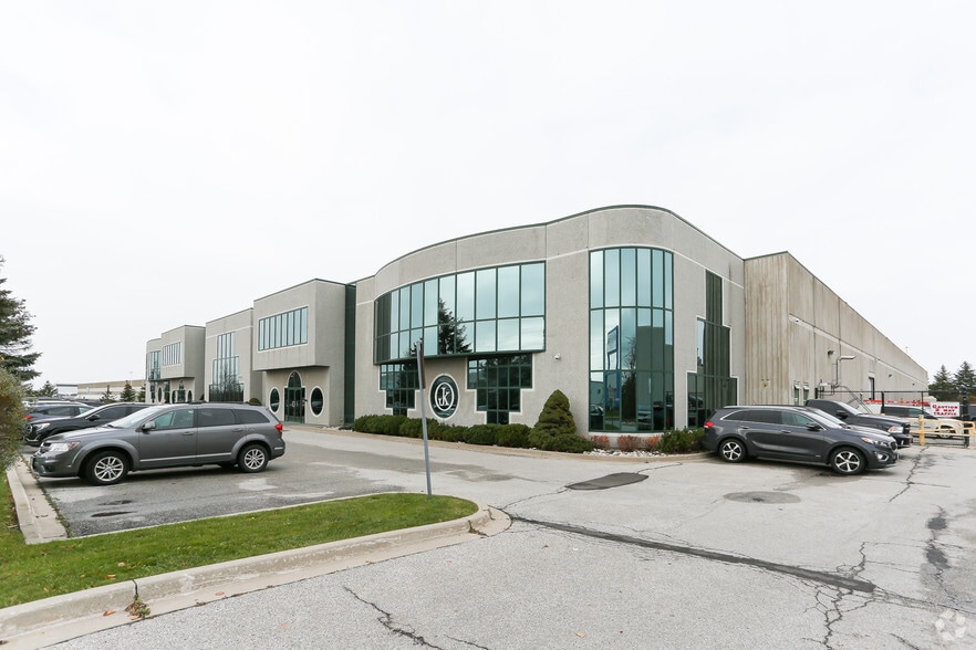 106 Aviva Park Dr, Vaughan, ON for lease - Primary Photo - Image 1 of 5