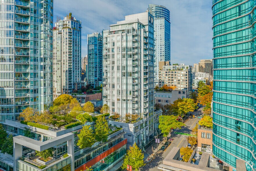 488 Robson St, Vancouver, BC à louer - Photo du bâtiment - Image 1 de 20