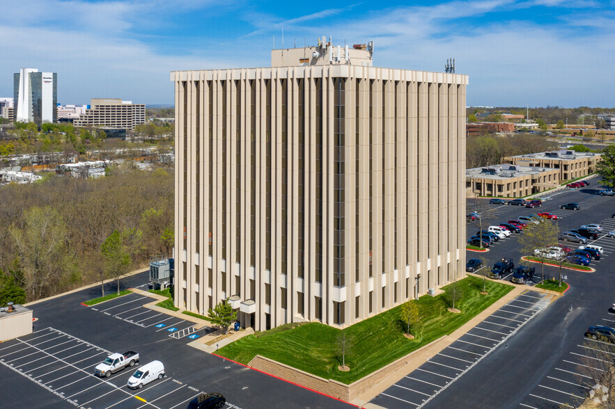 7060 S Yale Ave, Tulsa, OK à louer - Photo du bâtiment - Image 3 de 3