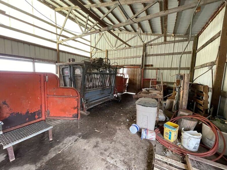 44441 871 Carlson Feedyard Rd, Bassett, NE à vendre - Photo intérieure - Image 3 de 19