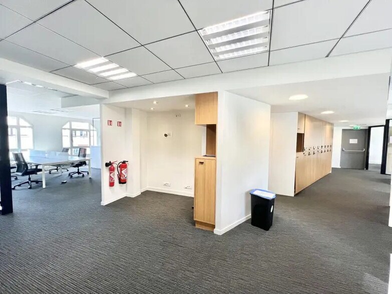 Office in Puteaux for lease - Interior Photo - Image 3 of 6