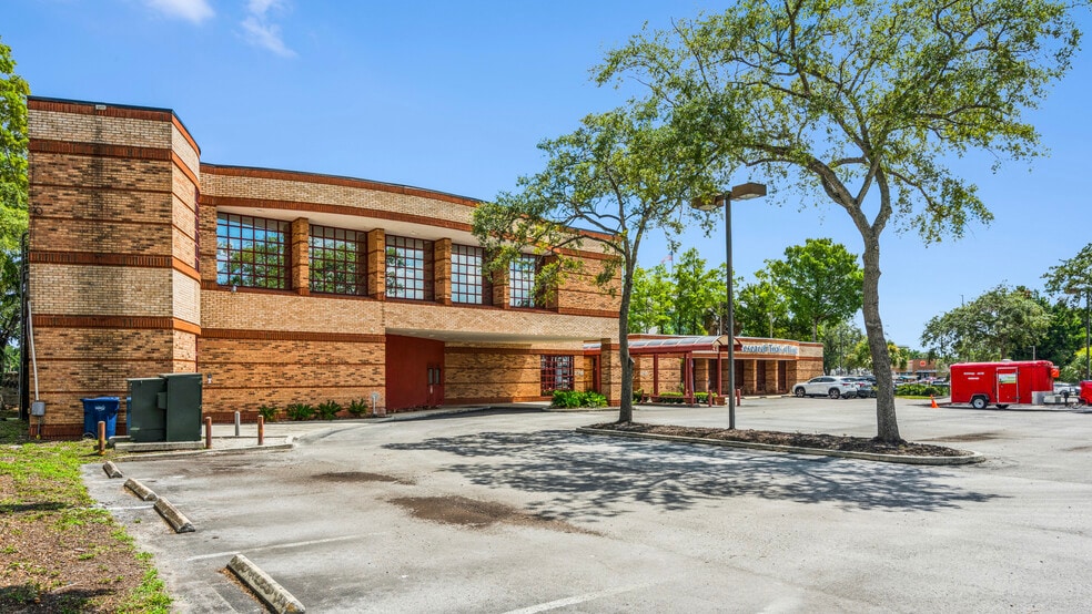 2715 W Virginia Ave, Tampa, FL for sale - Building Photo - Image 2 of 13