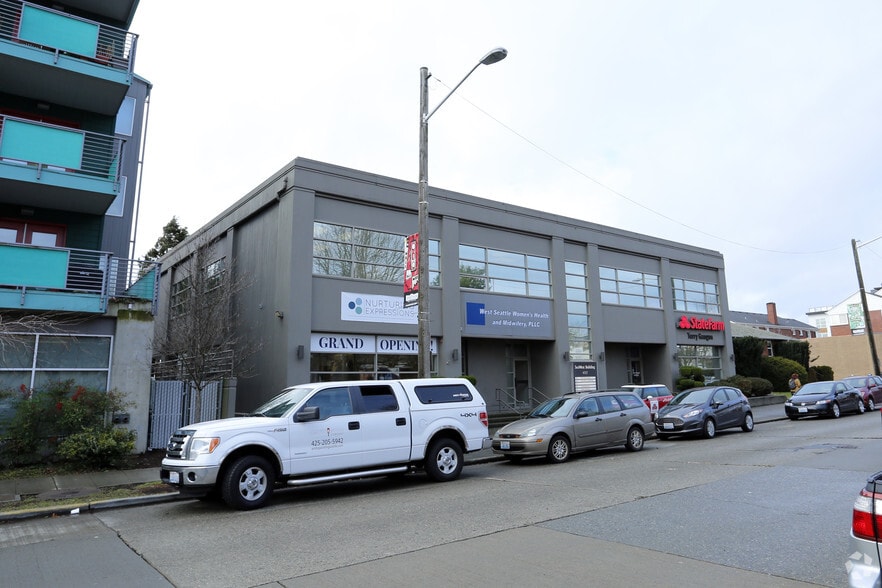 4727 44th Ave SW, Seattle, WA à louer - Photo du bâtiment - Image 3 de 3