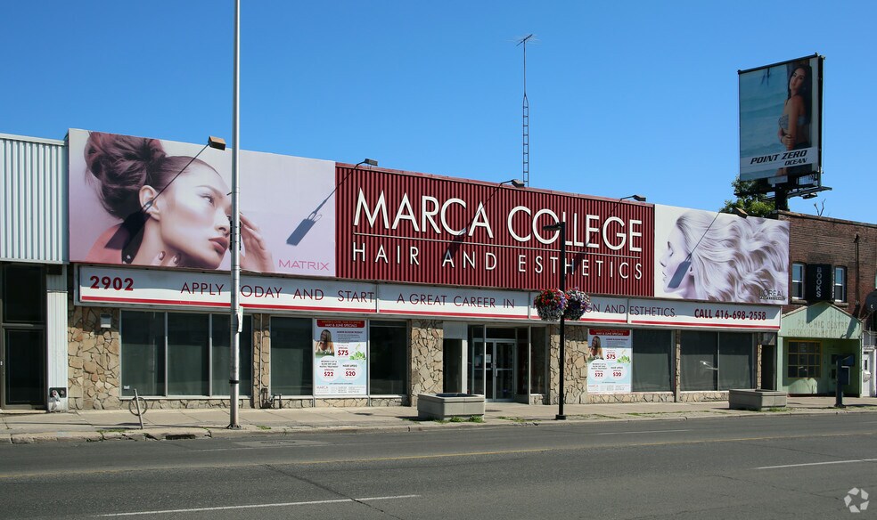 2902 Danforth Ave, Toronto, ON à vendre - Photo principale - Image 1 de 1