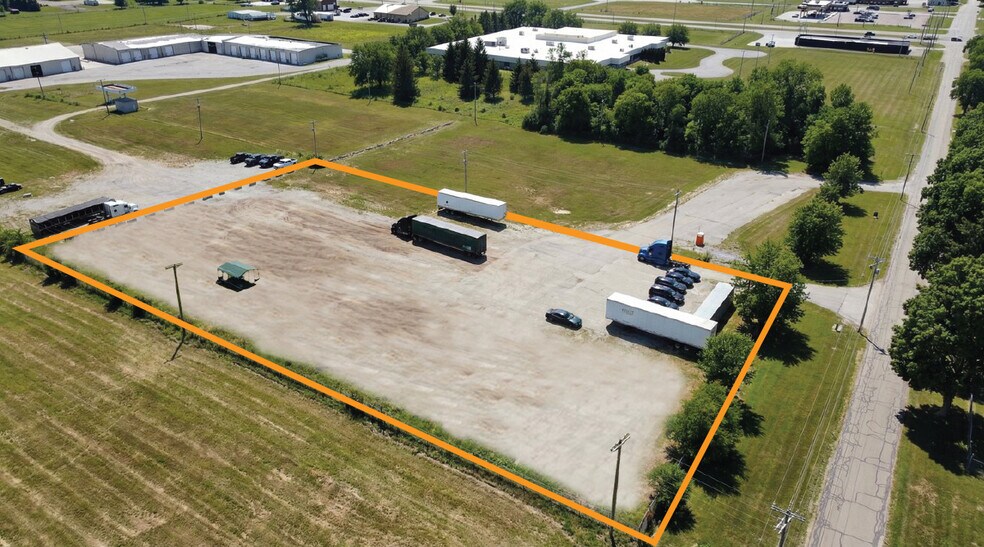 14611 W Commerce Rd, Daleville, IN à louer - Photo du bâtiment - Image 2 de 3