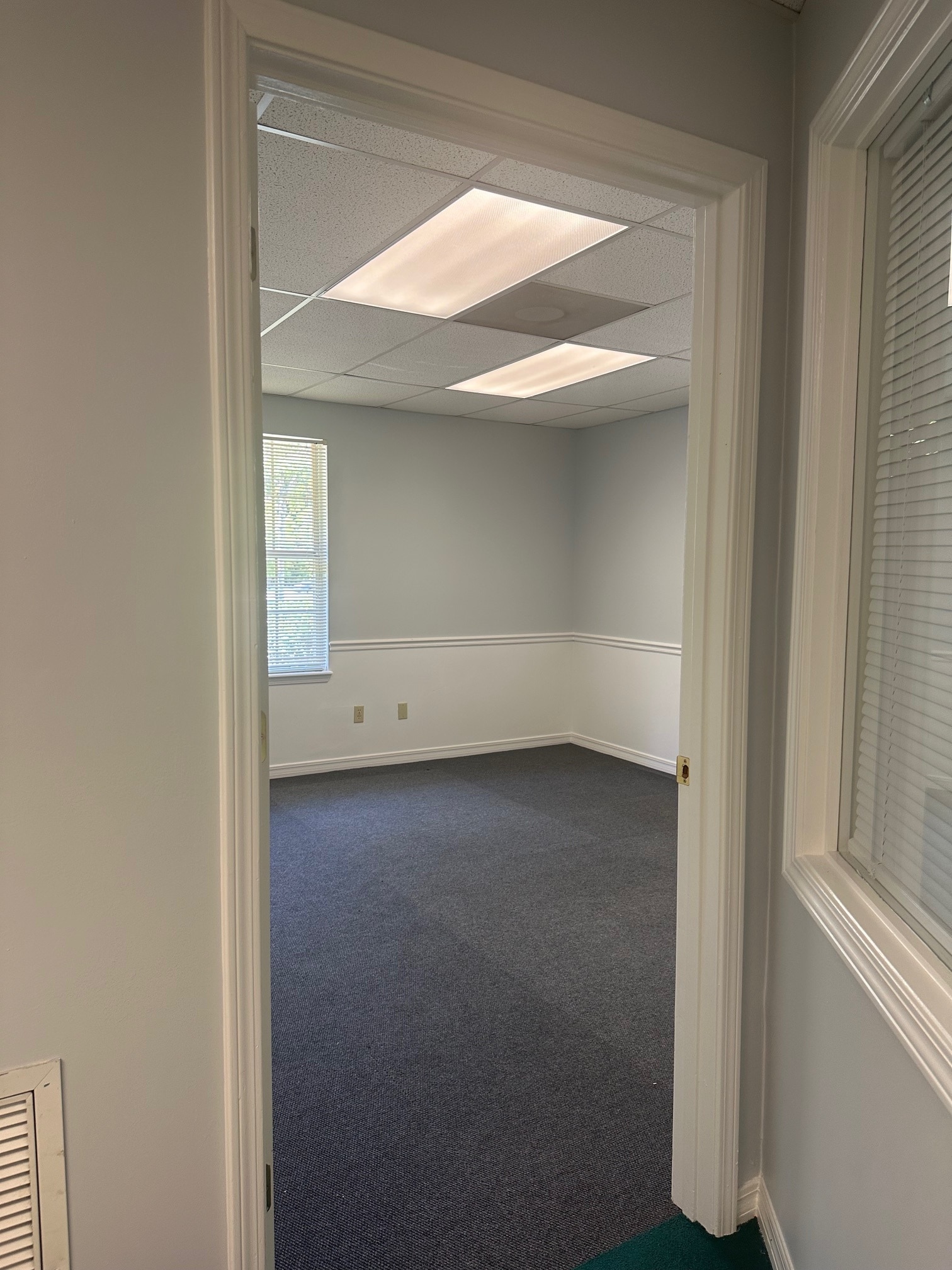 3840 Williamsburg Park Blvd, Jacksonville, FL for lease Interior Photo- Image 1 of 4