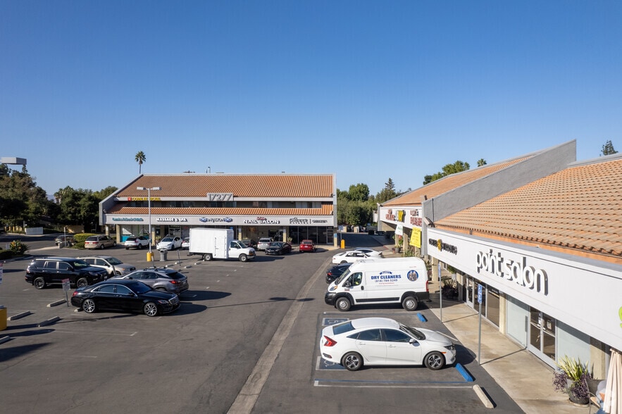 17255-17277 Ventura Blvd, Encino, CA for lease - Building Photo - Image 3 of 7
