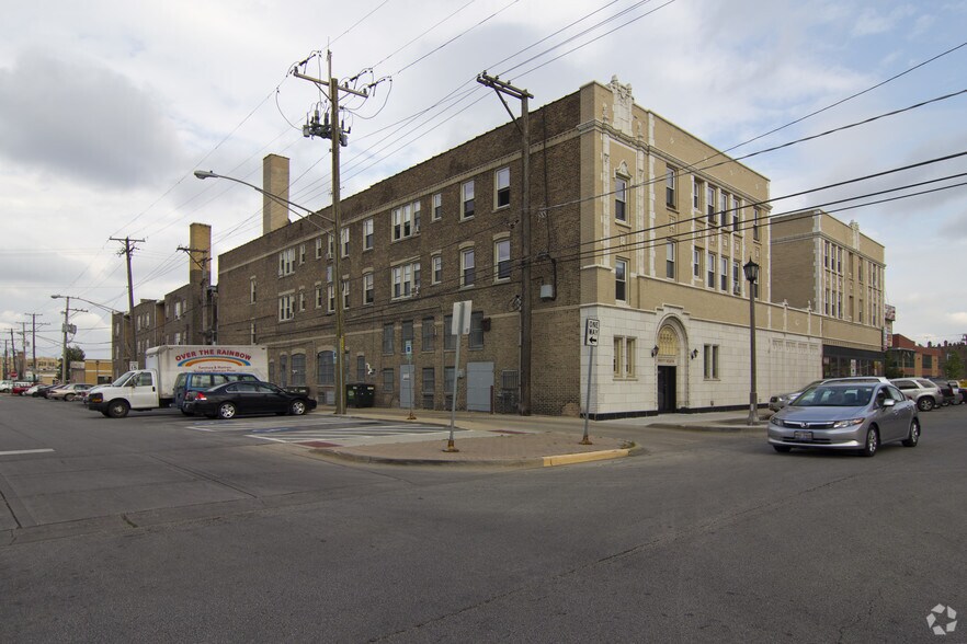 6442-6450 Cermak Rd, Berwyn, IL à louer - Photo du bâtiment - Image 3 de 32