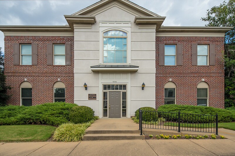 9050-9064 Corporate Gardens Dr, Germantown, TN for lease Primary Photo- Image 1 of 47