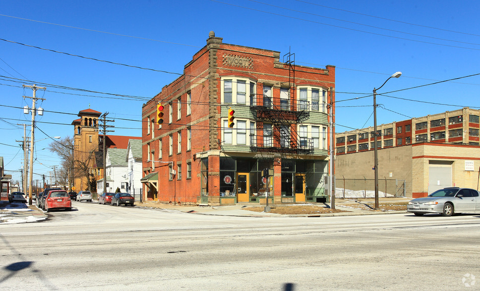 3303-3307 Superior Ave, Cleveland, OH à vendre - Photo principale - Image 1 de 1