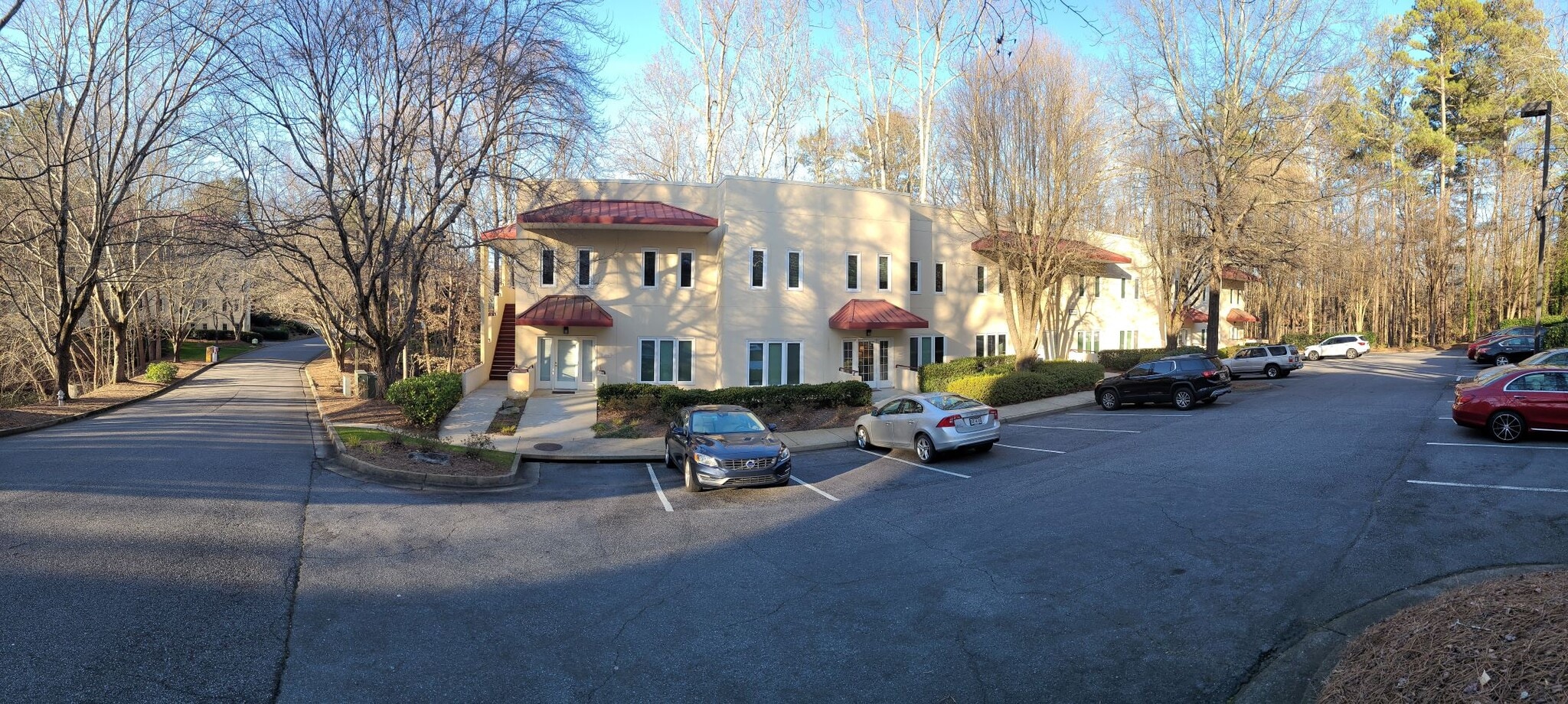 700 Old Roswell Lakes Pky, Roswell, GA for sale Primary Photo- Image 1 of 2