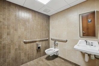 1700 Grand Concourse, Bronx, NY à louer Photo du bâtiment- Image 2 de 19