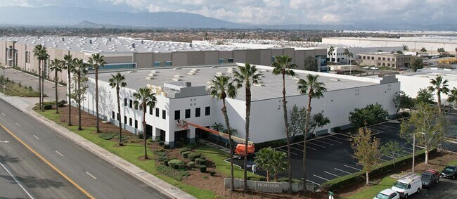 Plus de détails pour 4501 Etiwanda Ave, Jurupa Valley, CA - Industriel à louer