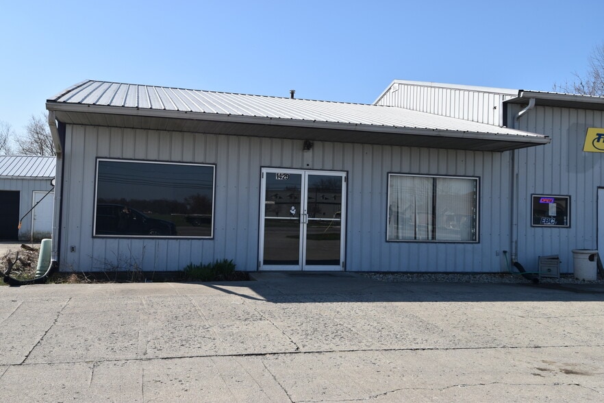 1429 W US Highway 40, Greenfield, IN for lease - Primary Photo - Image 1 of 9