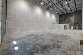 17 Cpl Luigi Marciante Jr Memorial Dr, Jackson Township, NJ for lease Interior Photo- Image 2 of 7