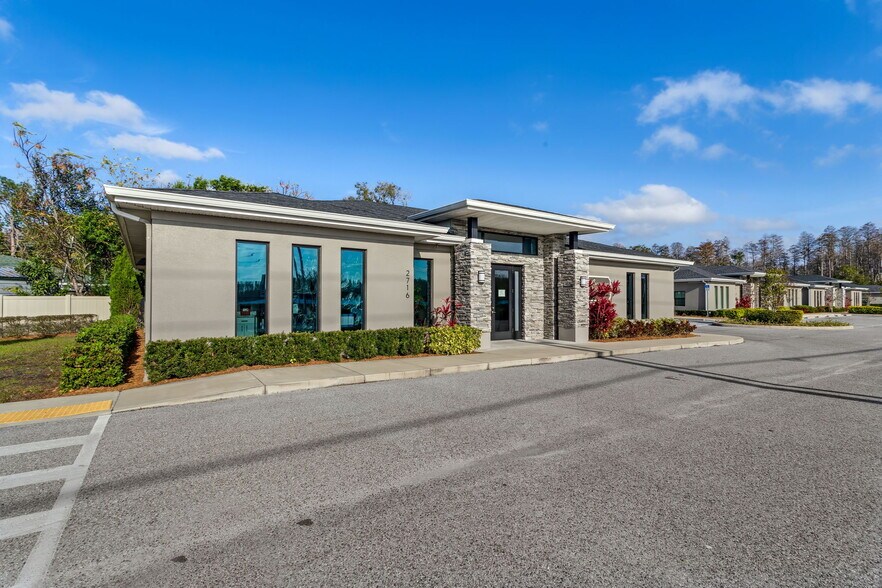 2716 Stonewood Park Loop, Land O' Lakes, FL à louer - Photo du bâtiment - Image 3 de 9