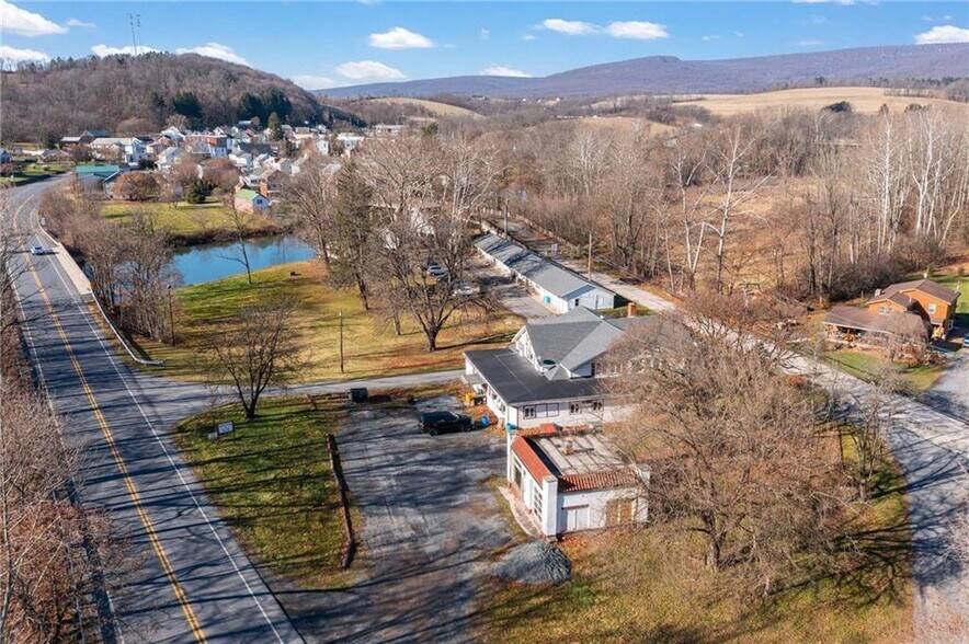 1563 Old U.S. 22, Lenhartsville, PA à vendre - Photo du bâtiment - Image 3 de 49