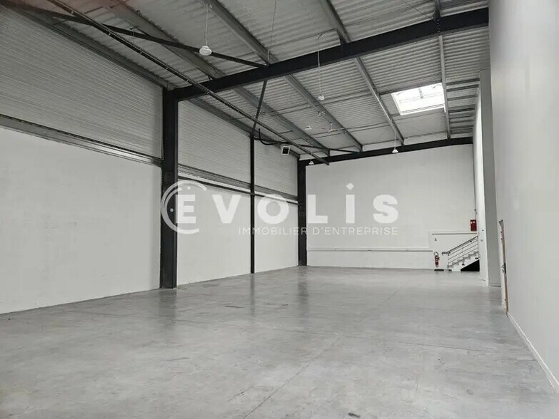 6-8 Rue Ambroise Croizat, Palaiseau for lease - Interior Photo - Image 3 of 9