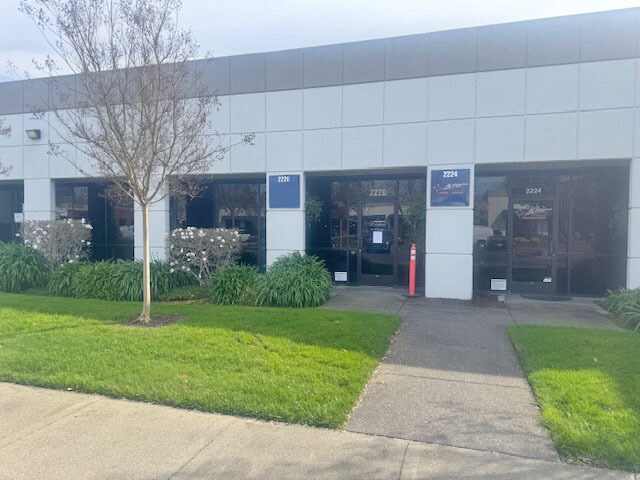 2220-2240 Northpoint Pky, Santa Rosa, CA for lease - Building Photo - Image 2 of 6