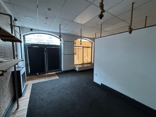 2-2A East St, Havant à vendre Photo intérieure- Image 1 de 4