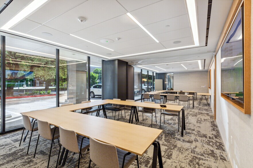 811 Barton Springs Rd, Austin, TX à louer - Photo intérieure - Image 3 de 15