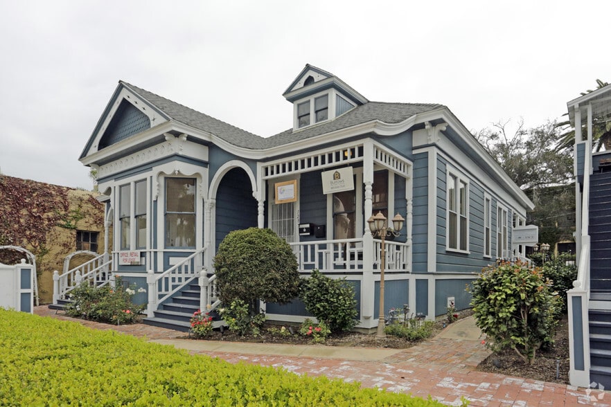 Two Historic Victorian Portfolio Sale portfolio of 2 properties for sale on LoopNet.ca - Primary Photo - Image 1 of 22