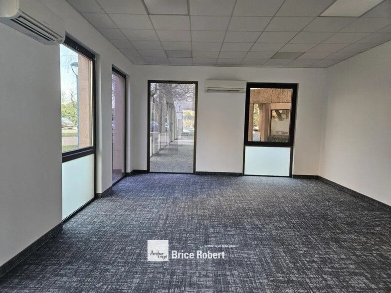 7 Allée Claude Debussy, Écully à louer - Photo intérieure - Image 2 de 4