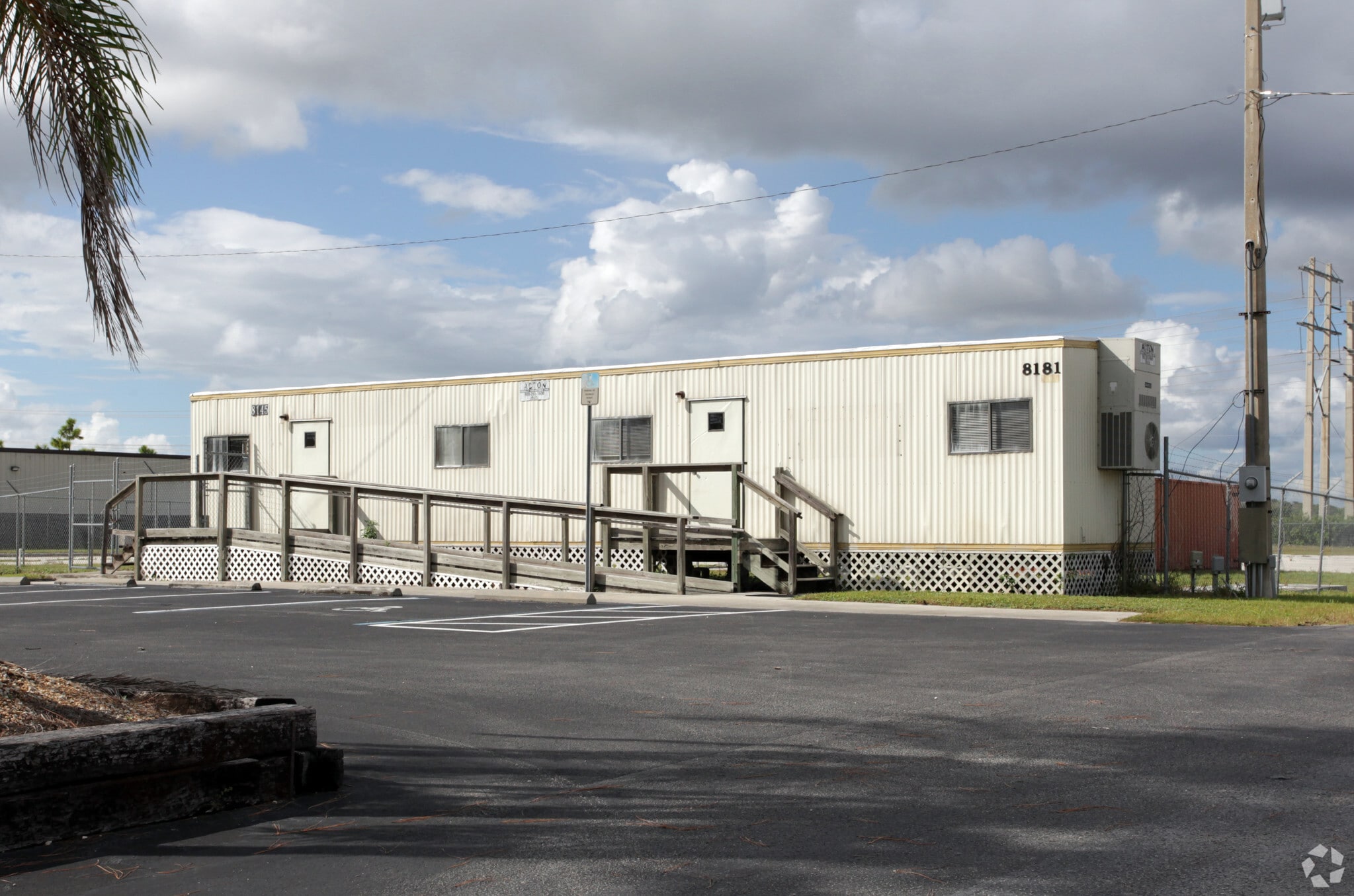 8181 Mainline Pky, Fort Myers, FL for lease Primary Photo- Image 1 of 4