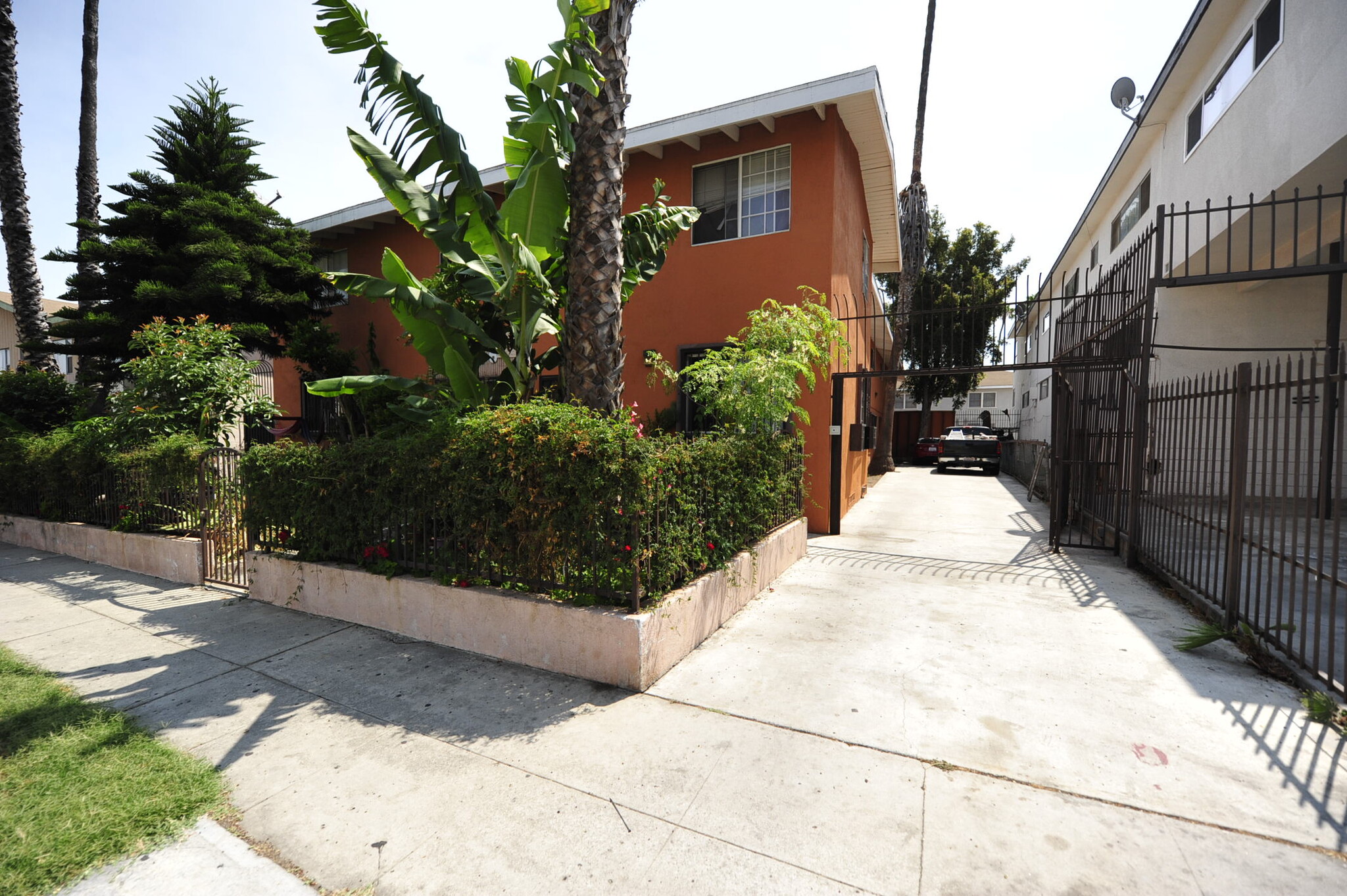 4046 Nicolet Ave, Los Angeles, CA for sale Building Photo- Image 1 of 1