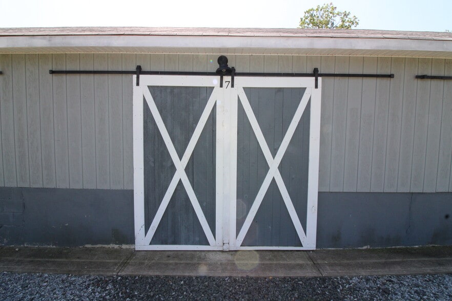 925 County Road 579, Flemington, NJ for lease - Primary Photo - Image 1 of 2