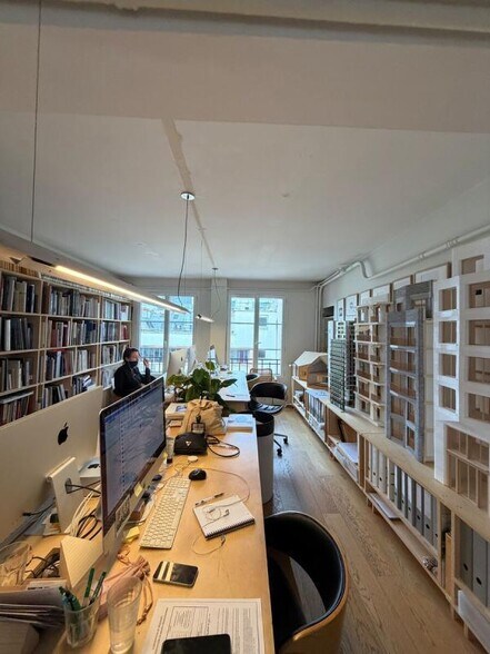 18 Rue De La Grange Batelière, Paris for sale - Interior Photo - Image 3 of 7