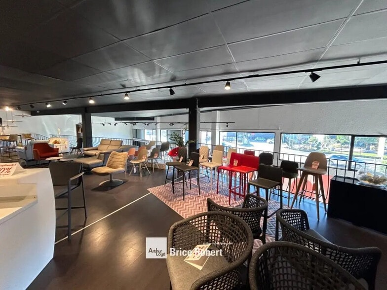 Industriel dans Saint-Priest à vendre - Photo intérieure - Image 3 de 9