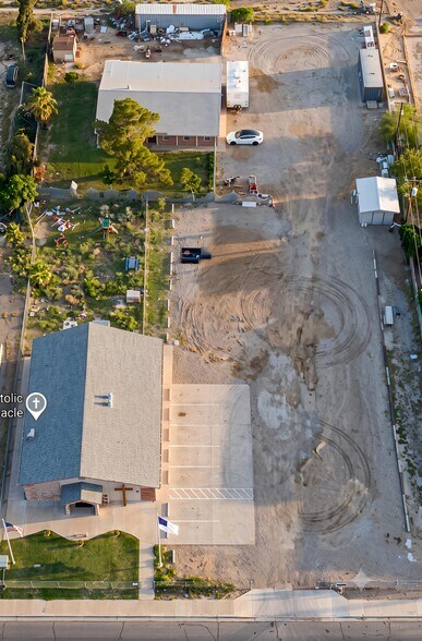 1598 N 8th St, El Centro, CA à vendre - Photo du bâtiment - Image 2 de 6