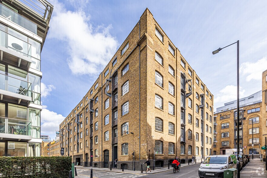 14 Gowers Walk, Londres à louer - Photo du bâtiment - Image 3 de 82