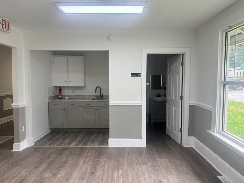 510 Laurens Rd, Greenville, SC for lease - Interior Photo - Image 3 of 4