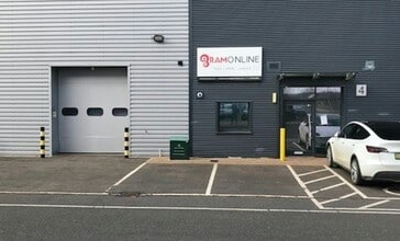 Fraserfields Way, Leighton Buzzard for lease Building Photo- Image 1 of 2