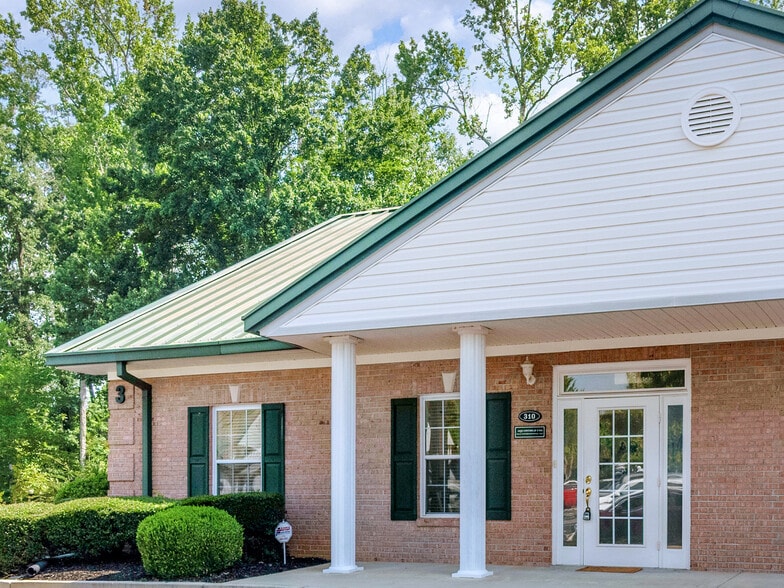2336 Wisteria Dr, Snellville, GA for sale - Building Photo - Image 2 of 31