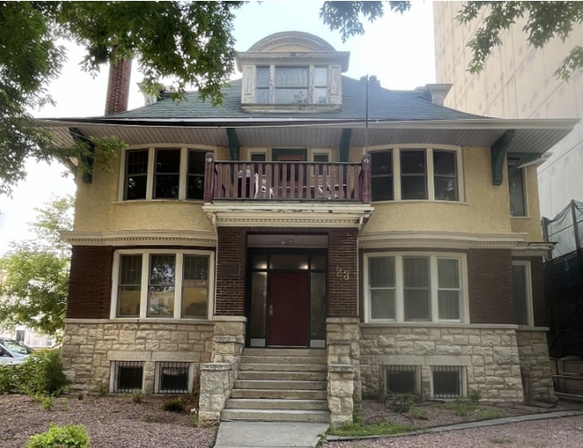 More details for 23 Kennedy St, Winnipeg, MB - Office for Sale