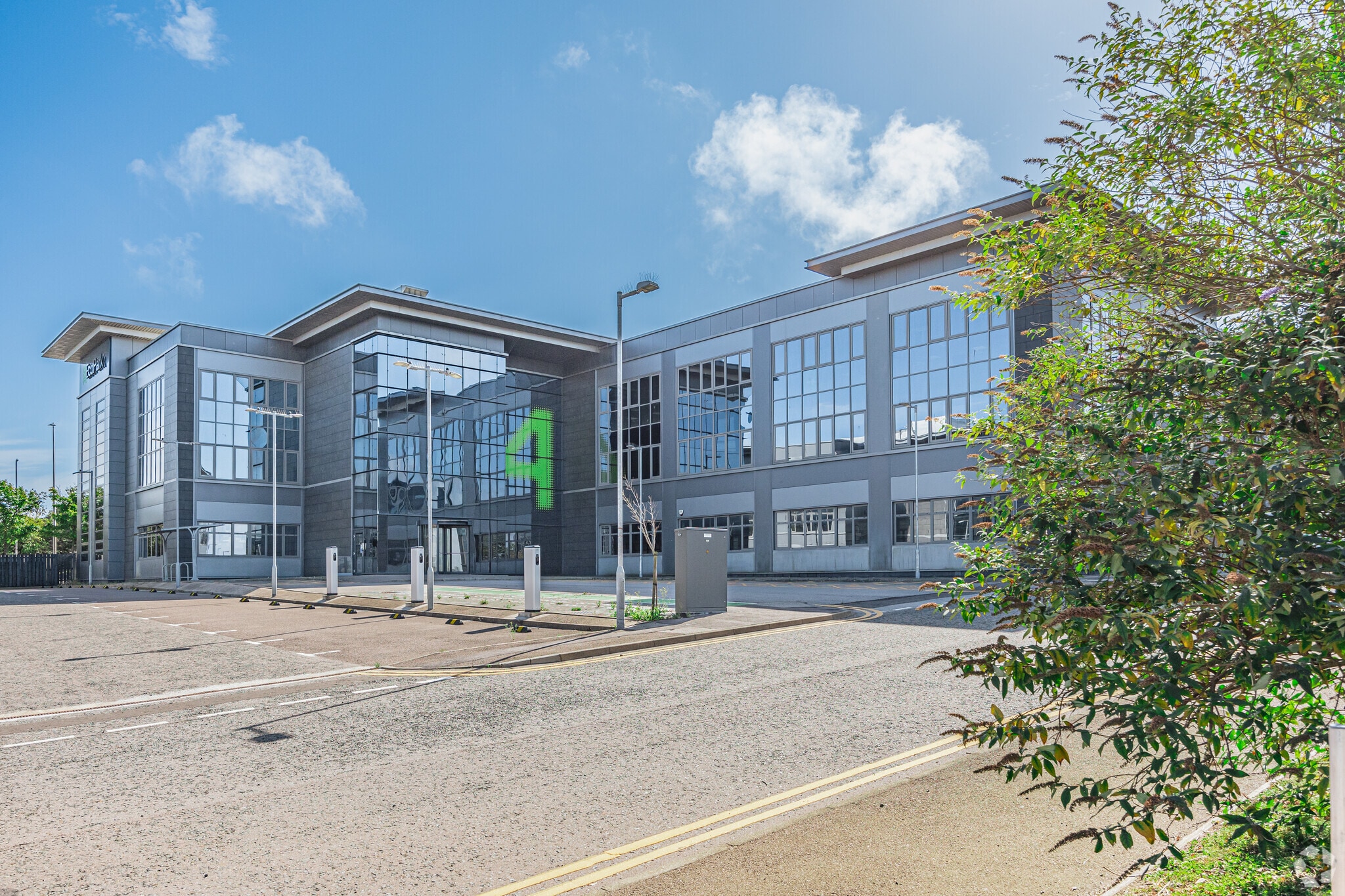 Wellington Rd, Aberdeen for lease Primary Photo- Image 1 of 6